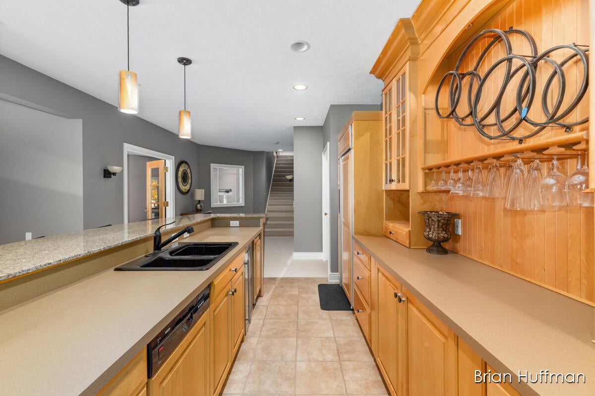 Grandville, Michigan, 49418, United States, 6 Bedrooms Bedrooms, ,9 BathroomsBathrooms,Residential,Active,1988461