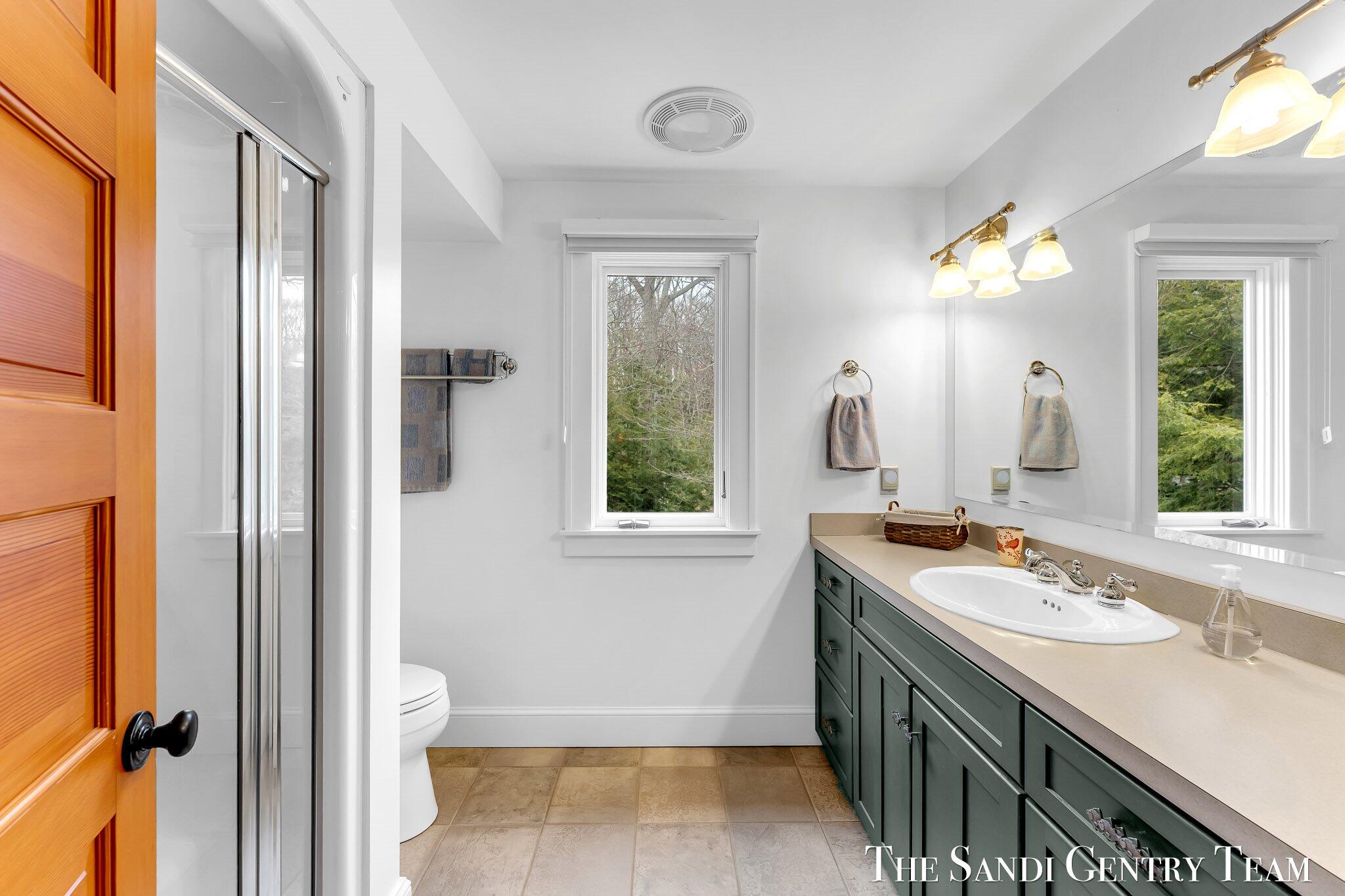 Grand Haven, Michigan, 49417, United States, ,4 BathroomsBathrooms,Residential,Active,1761642