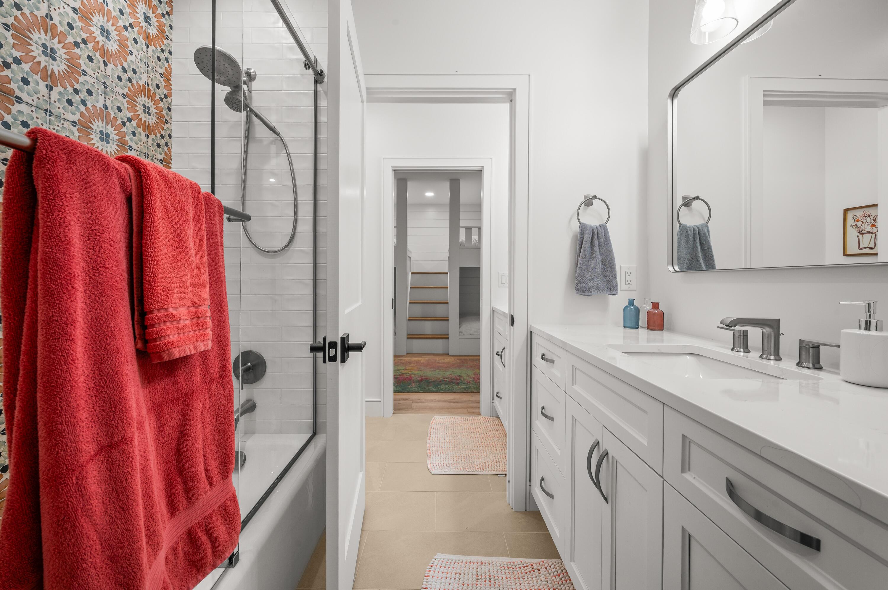 St. Joseph, Michigan, 49085, United States, 6 Bedrooms Bedrooms, ,6 BathroomsBathrooms,Residential,Active,1985598