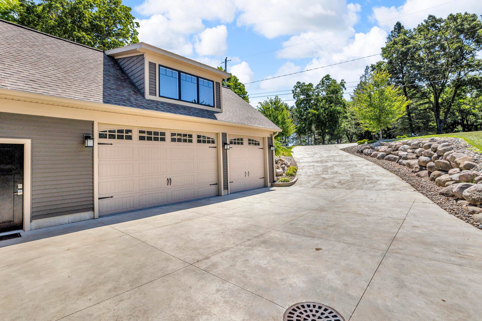 Horton, Michigan, 49246, United States, 4 Bedrooms Bedrooms, ,4 BathroomsBathrooms,Residential,Active,2026784