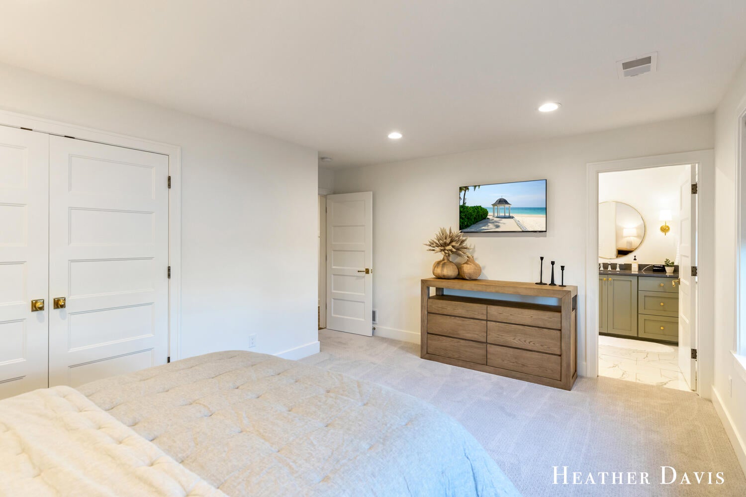 West Olive, Michigan, 49460, United States, 5 Bedrooms Bedrooms, ,6 BathroomsBathrooms,Residential,Active,1972174