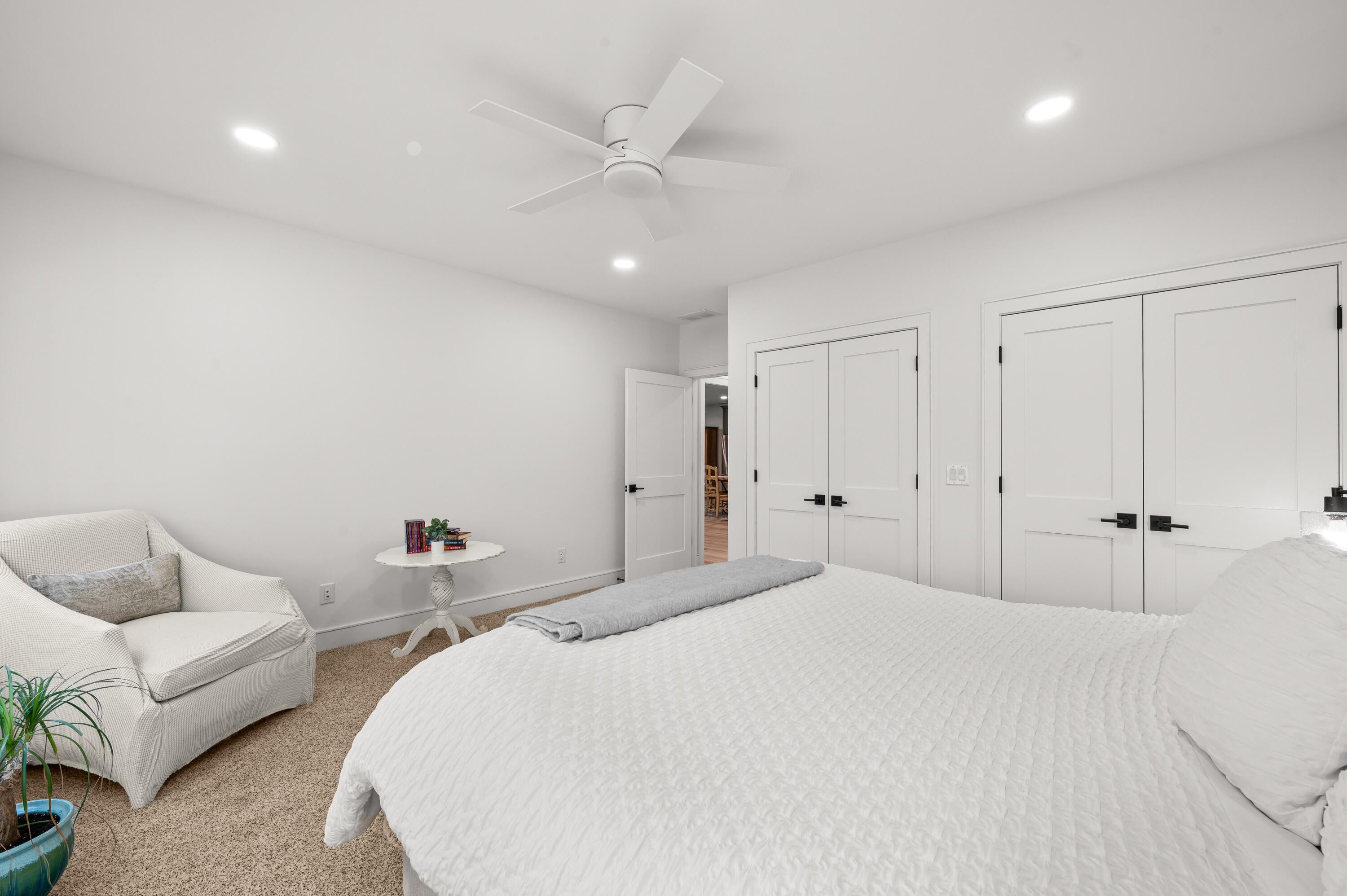 St. Joseph, Michigan, 49085, United States, 6 Bedrooms Bedrooms, ,6 BathroomsBathrooms,Residential,Active,1985598