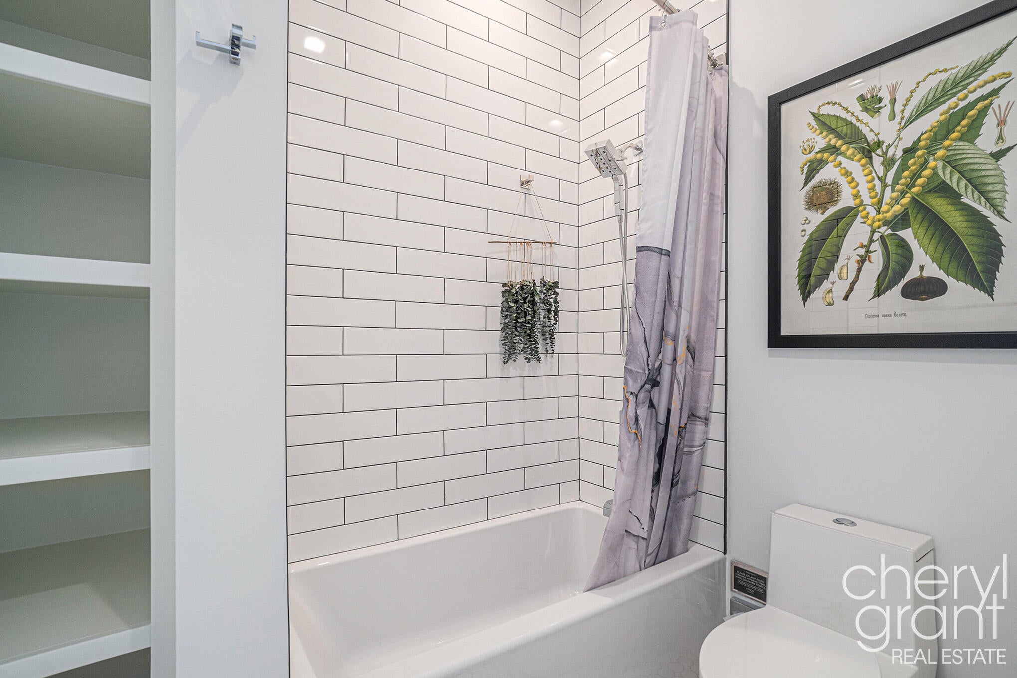 Fennville, Michigan, 49408, United States, 4 Bedrooms Bedrooms, ,4 BathroomsBathrooms,Residential,Active,1964494