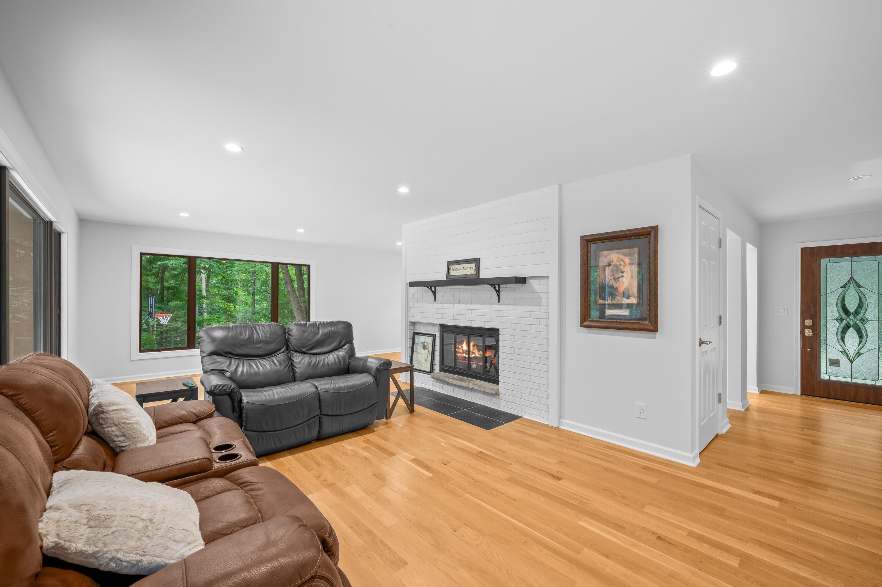 Bridgman, Michigan, 49106, United States, 5 Bedrooms Bedrooms, ,3 BathroomsBathrooms,Residential,Active,1922345