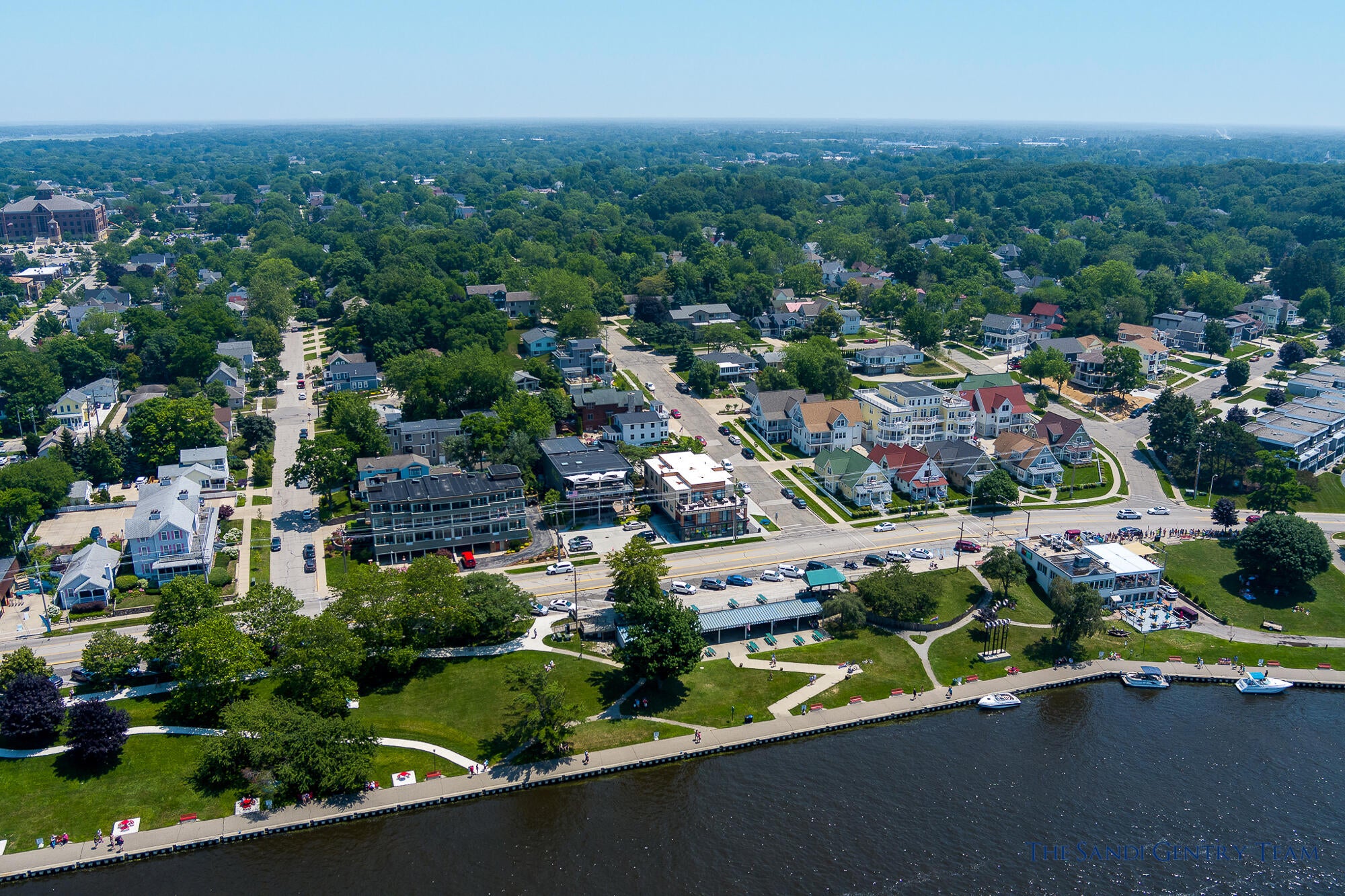 Grand Haven, Michigan, 49417, United States, 2 Bedrooms Bedrooms, ,2 BathroomsBathrooms,Residential,Active,2007339