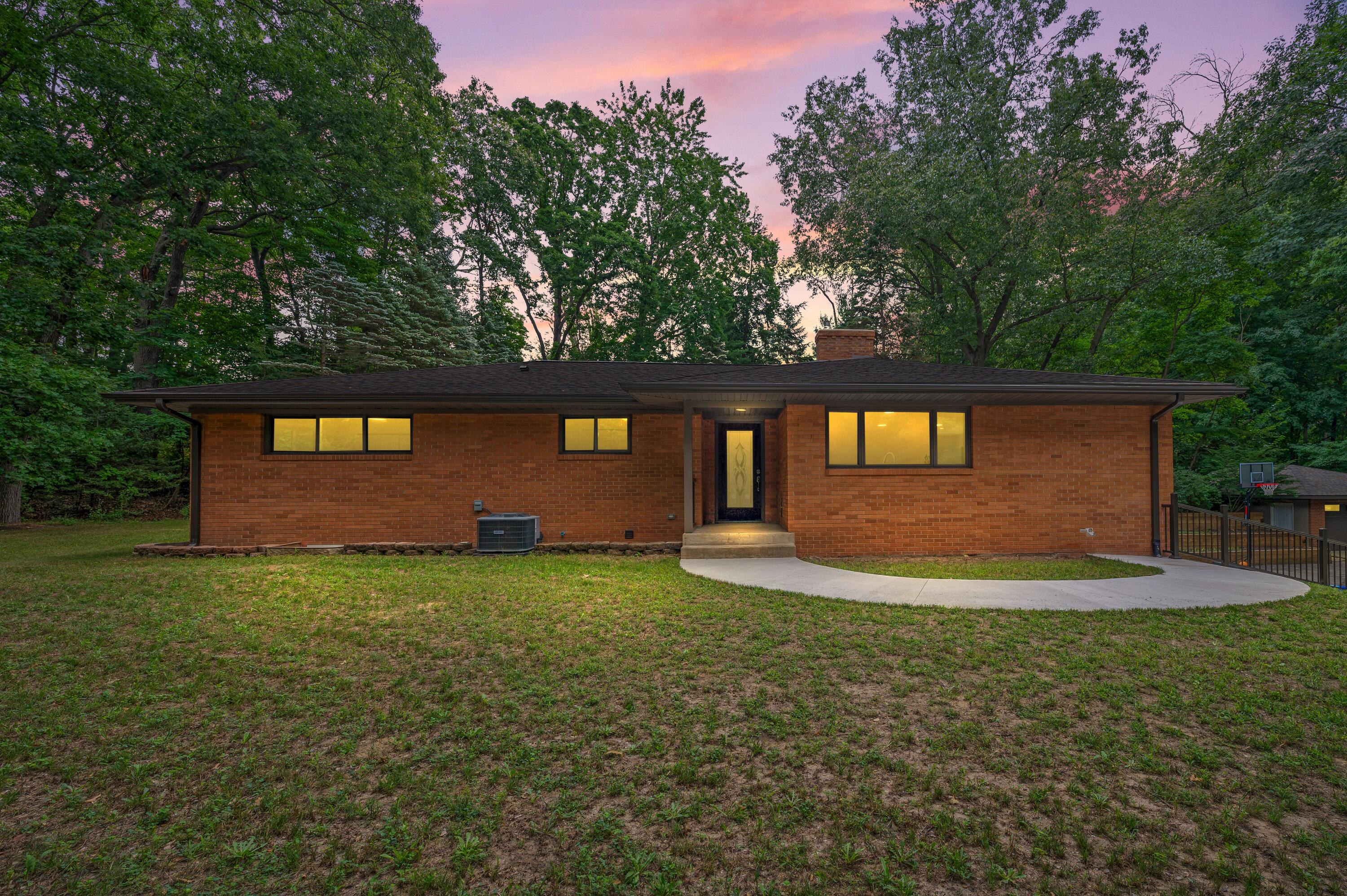 Bridgman, Michigan, 49106, United States, 5 Bedrooms Bedrooms, ,3 BathroomsBathrooms,Residential,Active,1922345