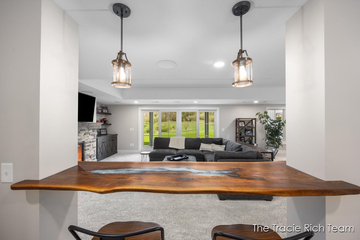 Rockford, Michigan, 49341, United States, 5 Bedrooms Bedrooms, ,5 BathroomsBathrooms,Residential,Active,1929409