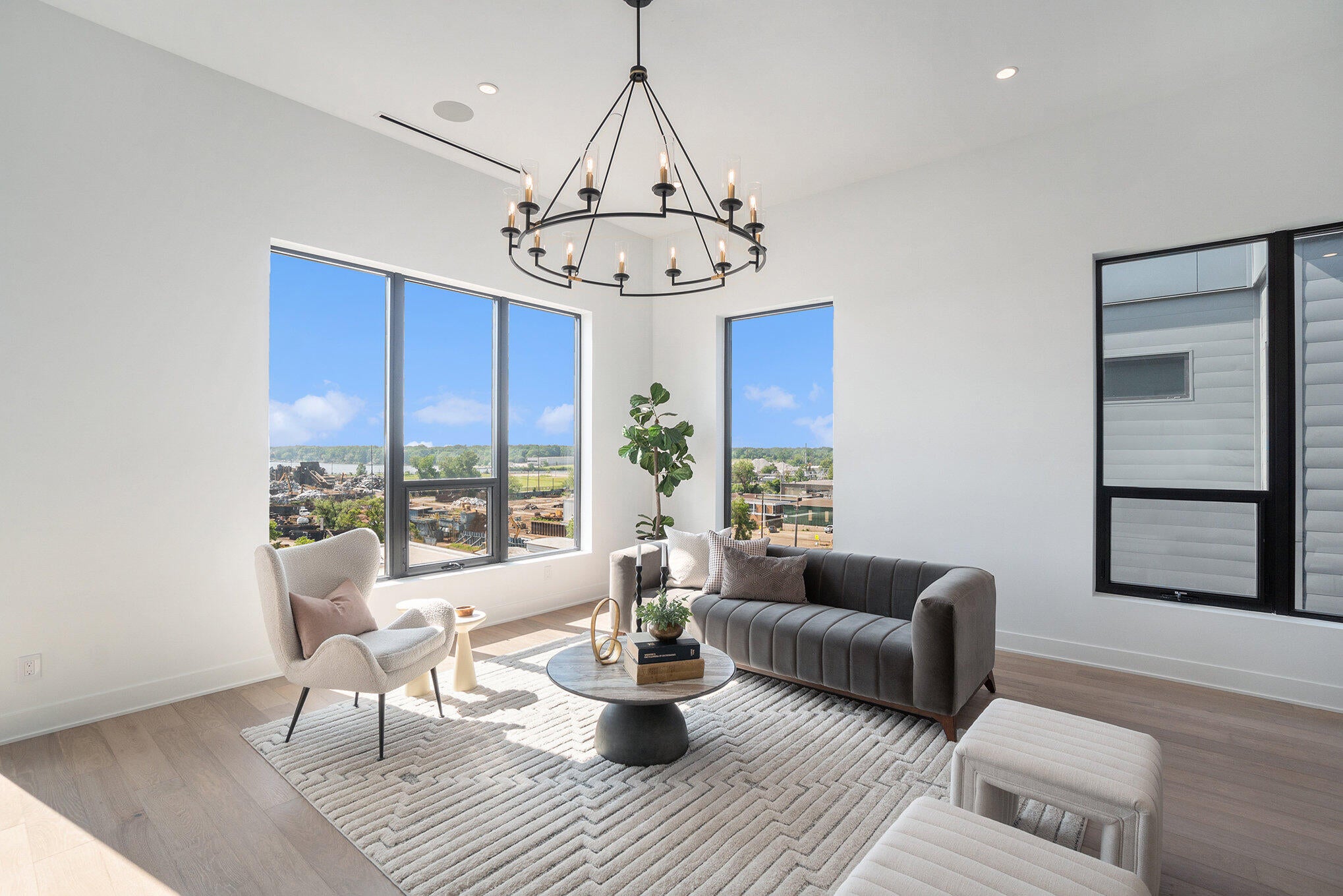 Holland, Michigan, 49423, United States, 2 Bedrooms Bedrooms, ,2 BathroomsBathrooms,Residential,Active,1953402