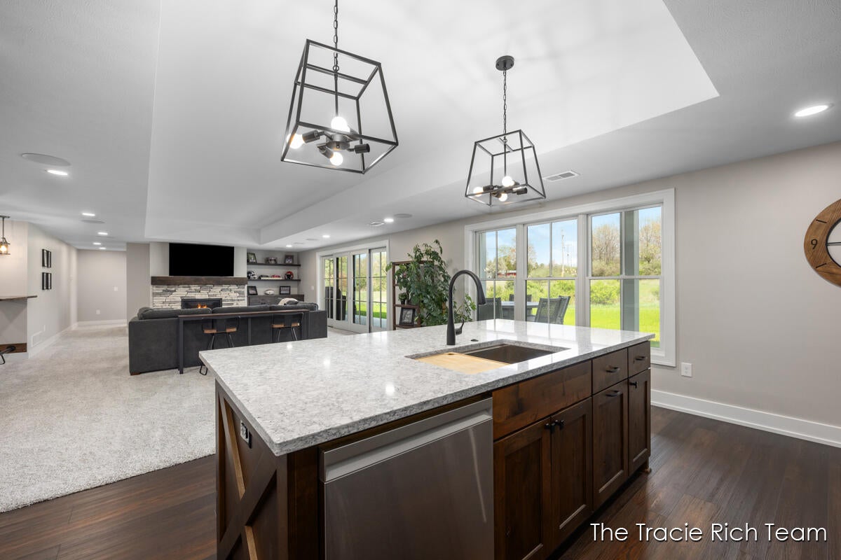 Rockford, Michigan, 49341, United States, 5 Bedrooms Bedrooms, ,5 BathroomsBathrooms,Residential,Active,1929409