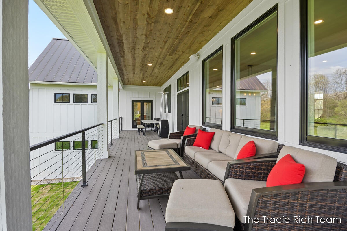 Rockford, Michigan, 49341, United States, 5 Bedrooms Bedrooms, ,5 BathroomsBathrooms,Residential,Active,1929409