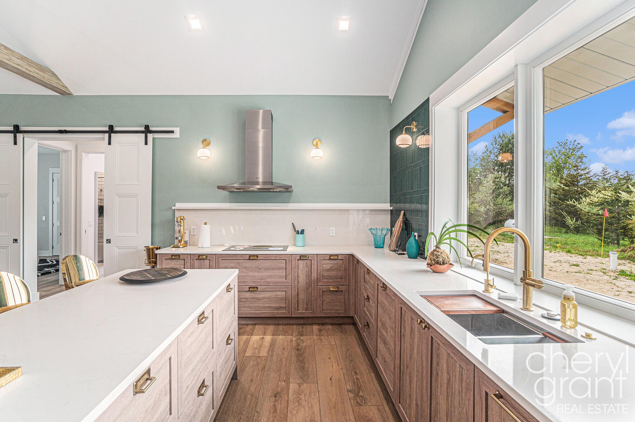 Fennville, Michigan, 49408, United States, 4 Bedrooms Bedrooms, ,4 BathroomsBathrooms,Residential,Active,1964494