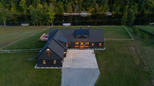 14211 DEER PATH, BUCHANAN, MI 49107 RE/MAX