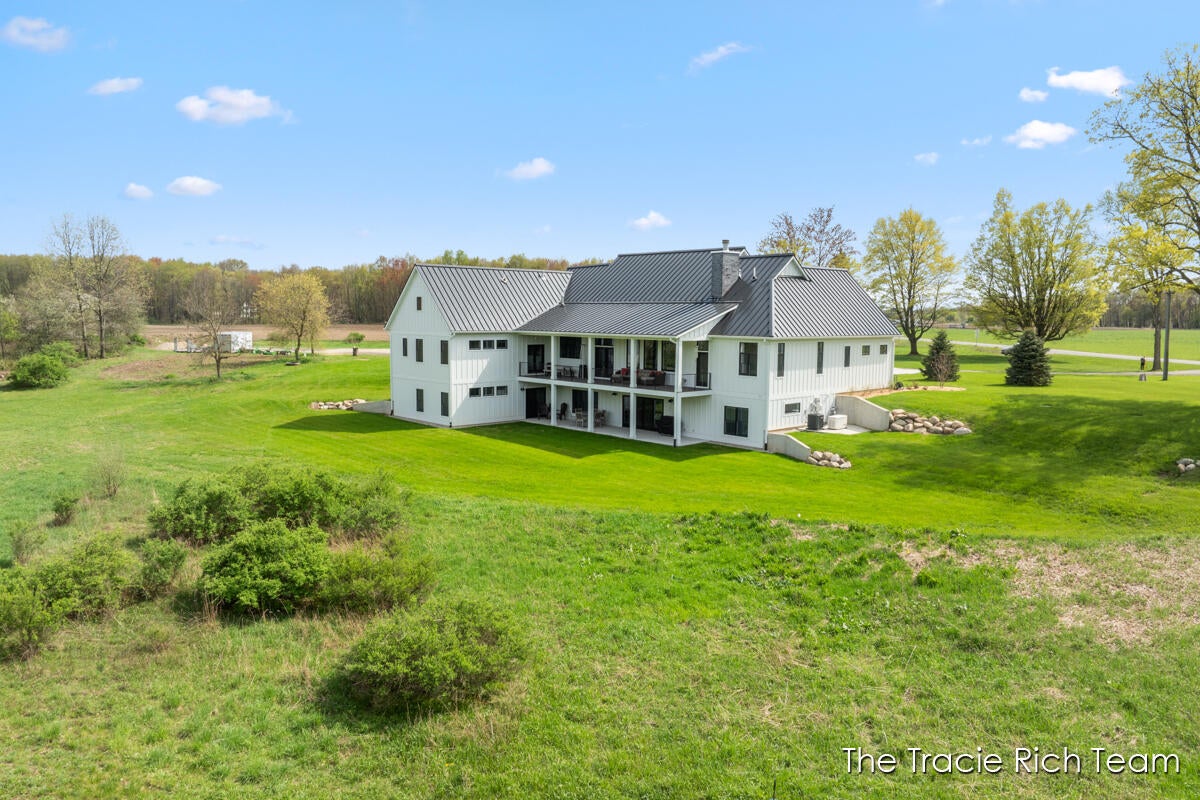 Rockford, Michigan, 49341, United States, 5 Bedrooms Bedrooms, ,5 BathroomsBathrooms,Residential,Active,1929409