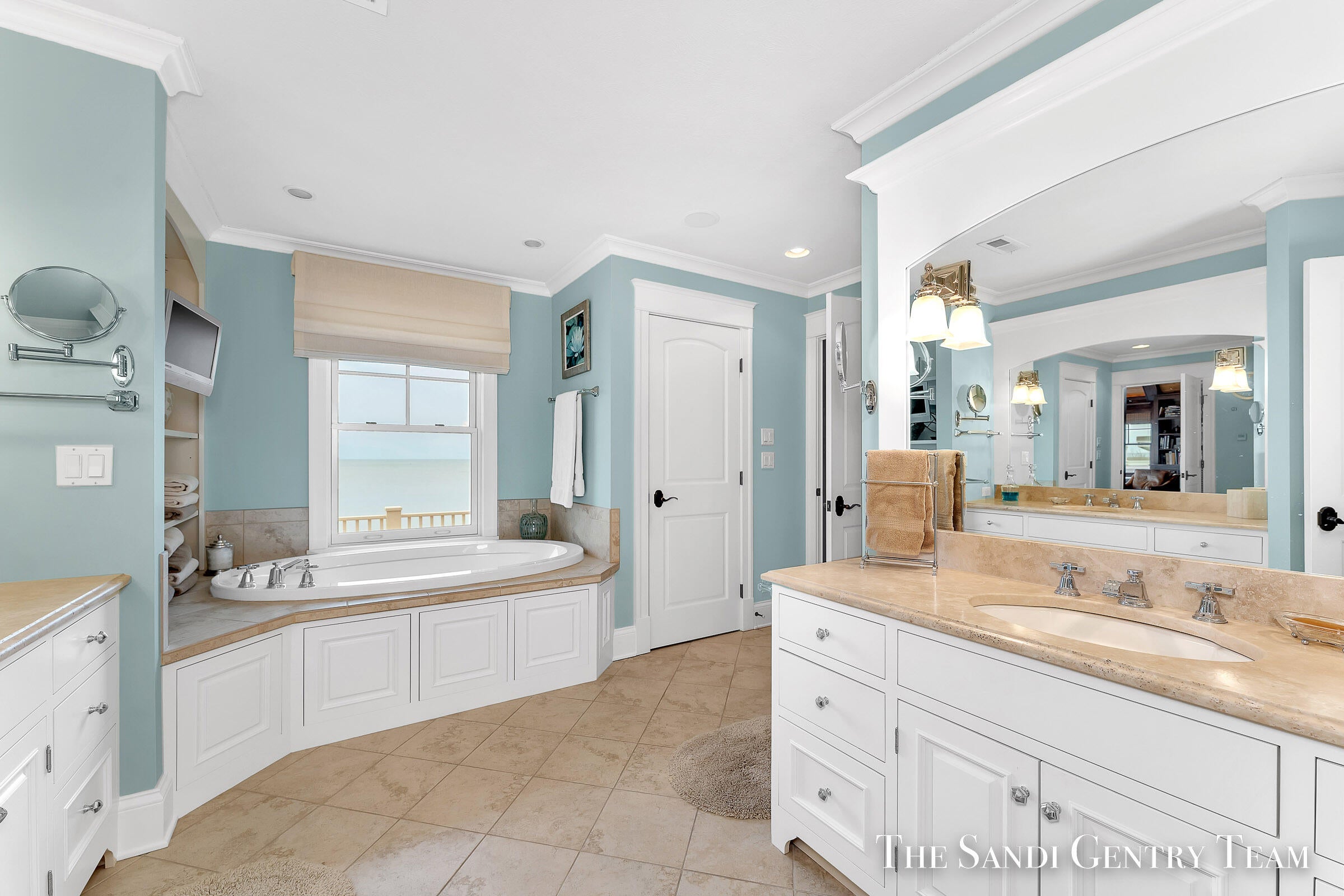 Spring Lake, Michigan, 49456, United States, 5 Bedrooms Bedrooms, ,6 BathroomsBathrooms,Residential,Active,1960133