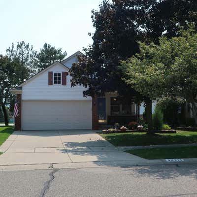 30275 VASSAR ST # 30, LIVONIA, MI 48152 - Image 1