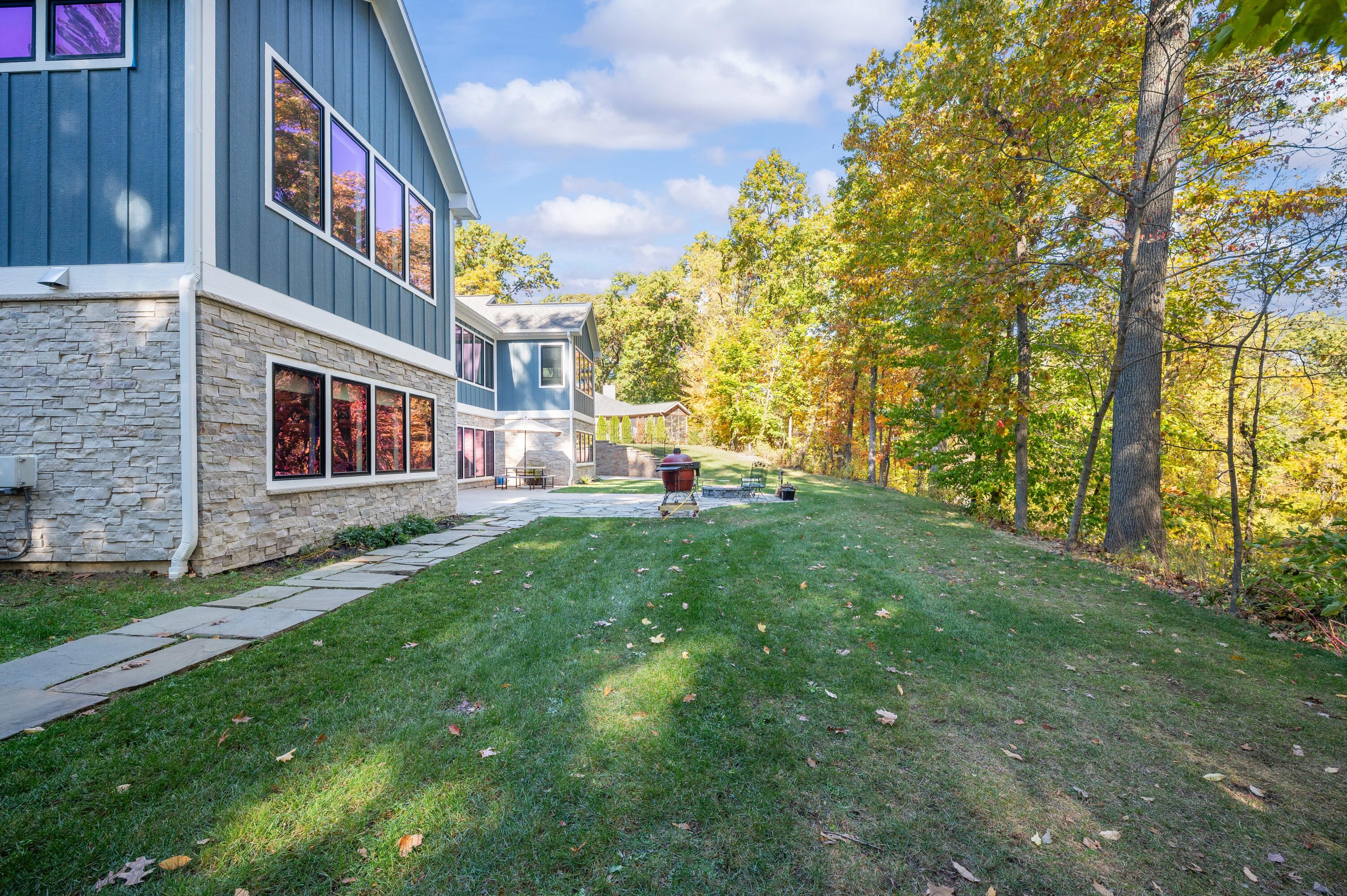 St. Joseph, Michigan, 49085, United States, 6 Bedrooms Bedrooms, ,6 BathroomsBathrooms,Residential,Active,1985598