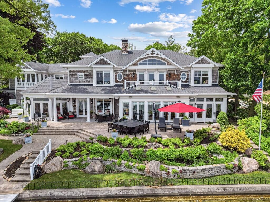 White Pigeon, Michigan, 49099, United States, 9 Bedrooms Bedrooms, ,9 BathroomsBathrooms,Residential,Active,1849554