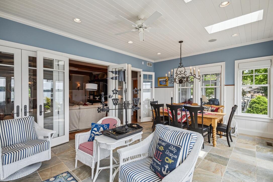 White Pigeon, Michigan, 49099, United States, 9 Bedrooms Bedrooms, ,9 BathroomsBathrooms,Residential,Active,1849554