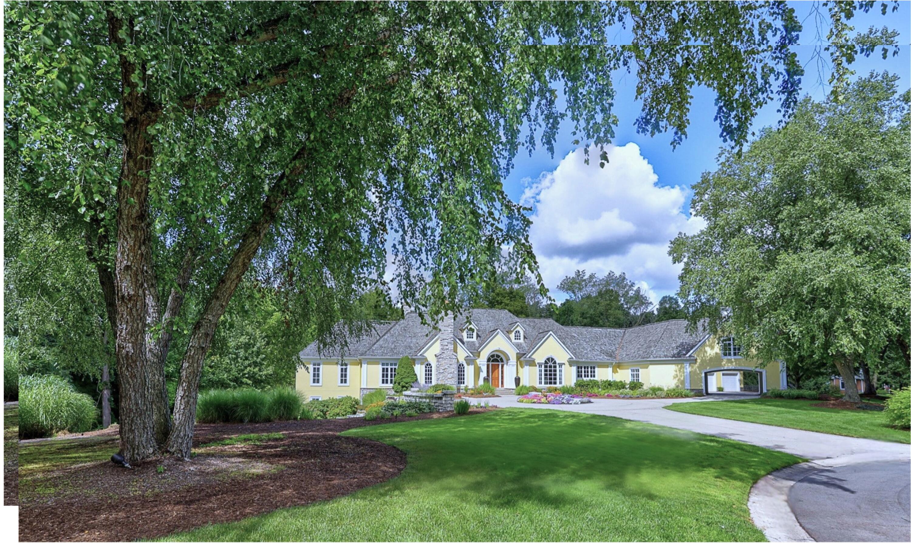 Grandville, Michigan, 49418, United States, 6 Bedrooms Bedrooms, ,9 BathroomsBathrooms,Residential,Active,1988461