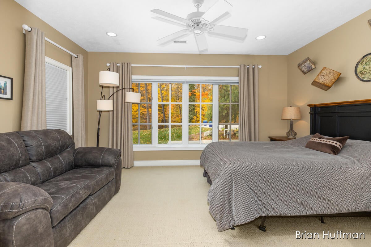 Grandville, Michigan, 49418, United States, 6 Bedrooms Bedrooms, ,9 BathroomsBathrooms,Residential,Active,1988461