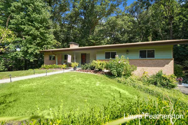 122 FOREST HILL AVE SE, GRAND RAPIDS, MI 49546 - Image 1