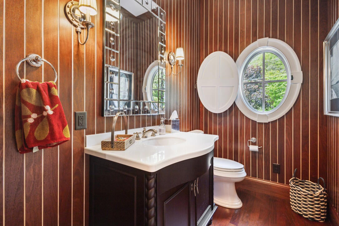 White Pigeon, Michigan, 49099, United States, 9 Bedrooms Bedrooms, ,9 BathroomsBathrooms,Residential,Active,1849554