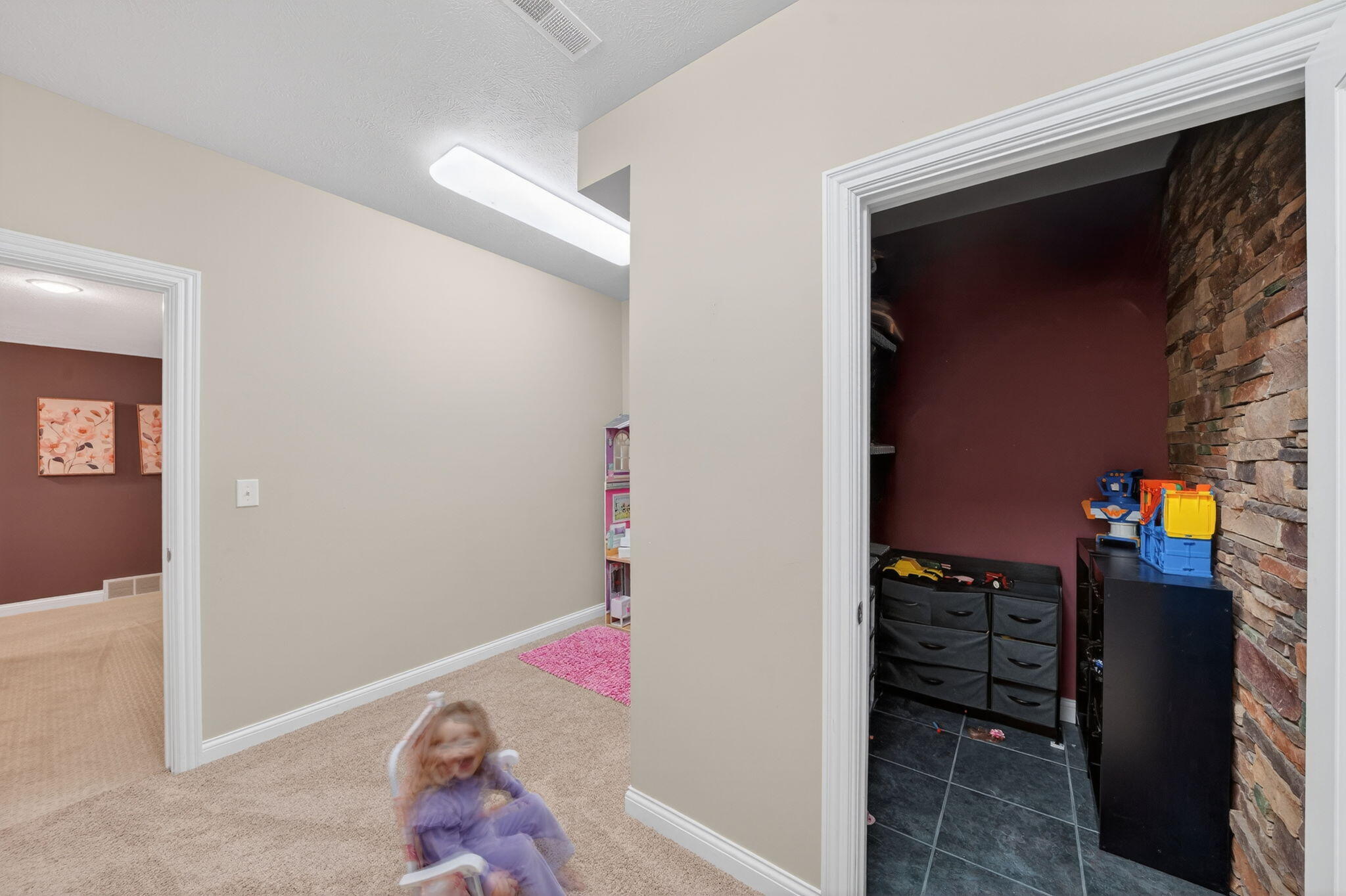 Stevensville, Michigan, 49127, United States, 5 Bedrooms Bedrooms, ,5 BathroomsBathrooms,Residential,Active,2008291