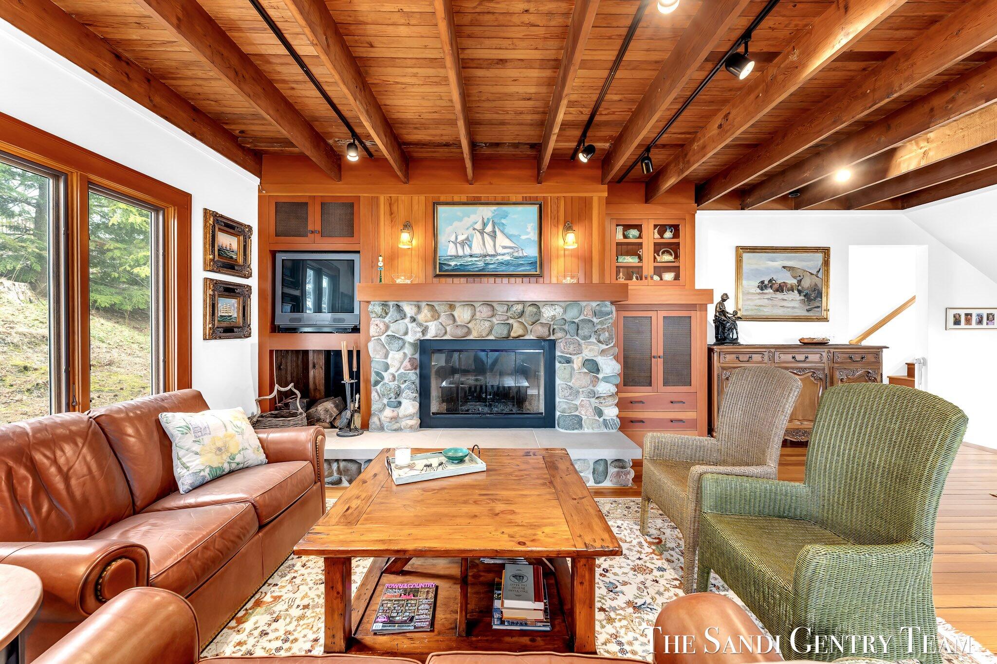 Grand Haven, Michigan, 49417, United States, ,4 BathroomsBathrooms,Residential,Active,1761642