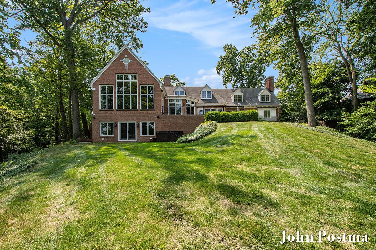 East Grand Rapids, Michigan, 49506, United States, 4 Bedrooms Bedrooms, ,6 BathroomsBathrooms,Residential,Active,2015444