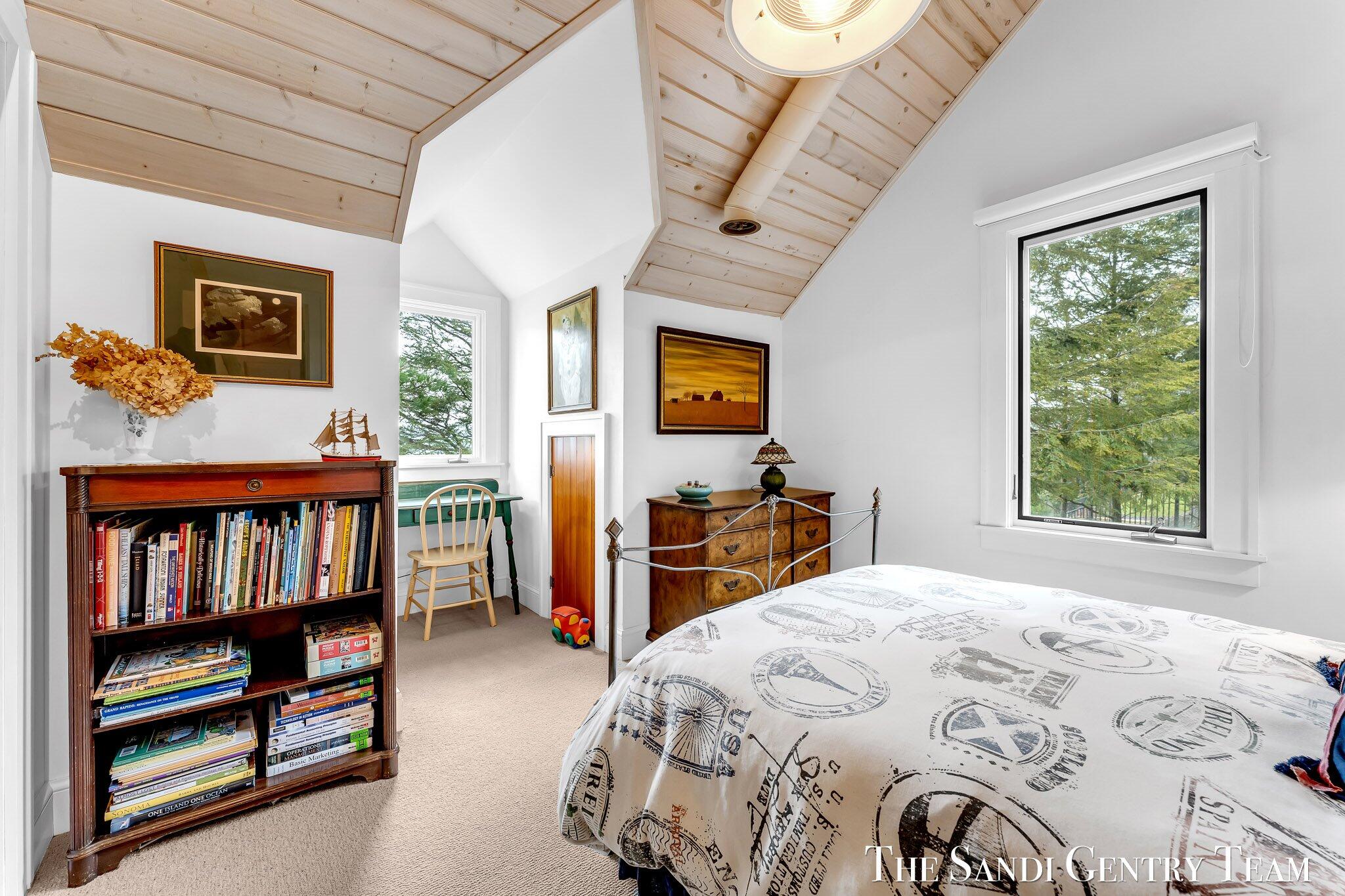 Grand Haven, Michigan, 49417, United States, ,4 BathroomsBathrooms,Residential,Active,1761642