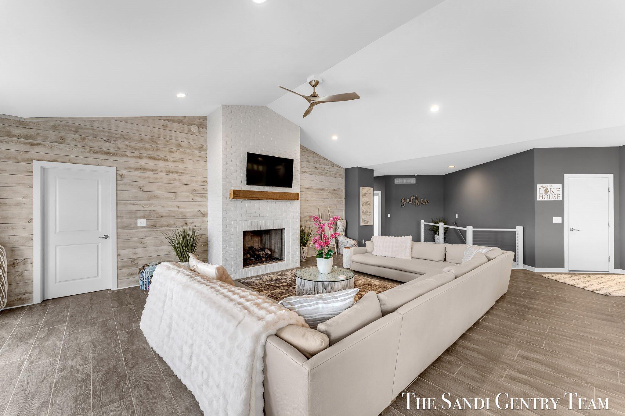 Spring Lake, Michigan, 49456, United States, 4 Bedrooms Bedrooms, ,3 BathroomsBathrooms,Residential,Active,1914577