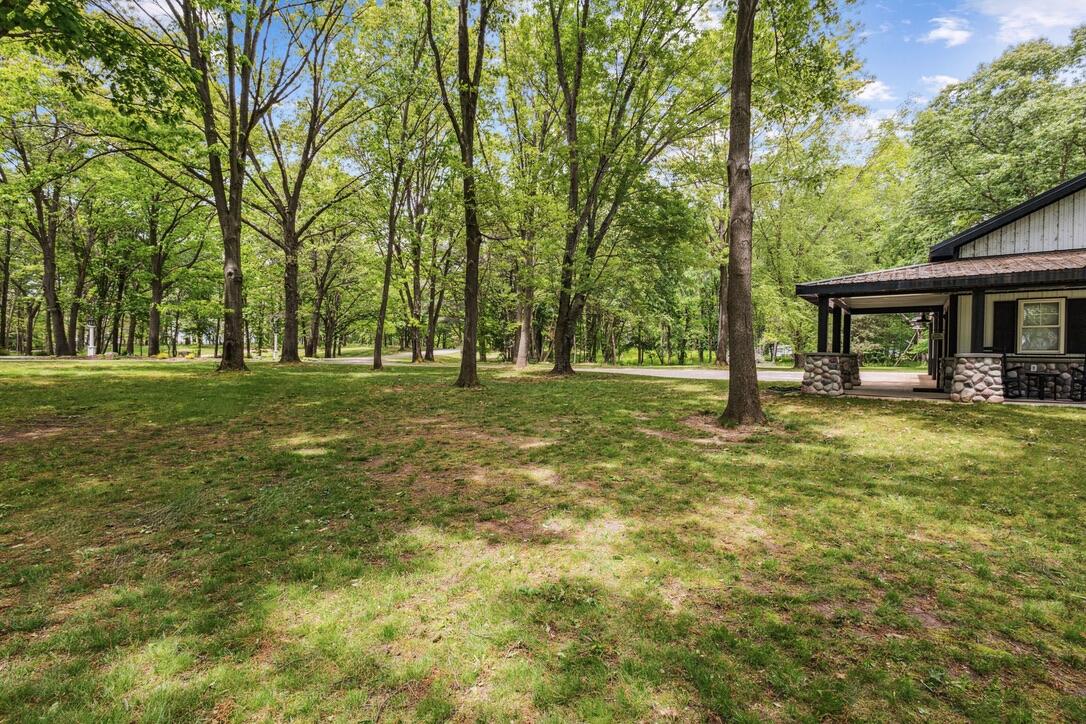 White Pigeon, Michigan, 49099, United States, 9 Bedrooms Bedrooms, ,9 BathroomsBathrooms,Residential,Active,1849554