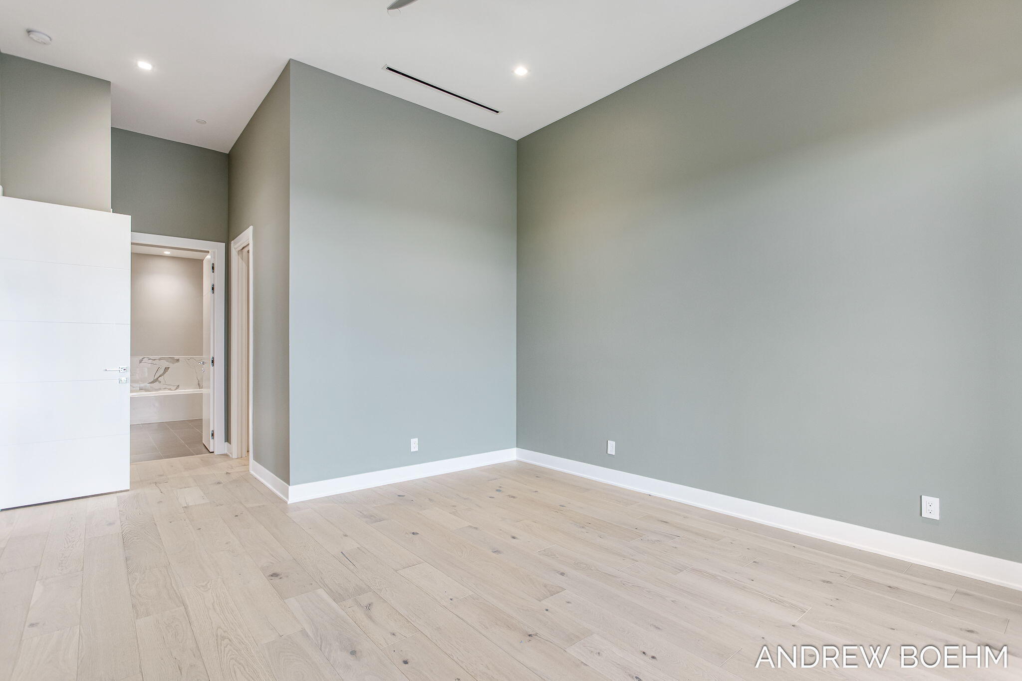 Holland, Michigan, 49423, United States, ,3 BathroomsBathrooms,Residential,Pending,1769506