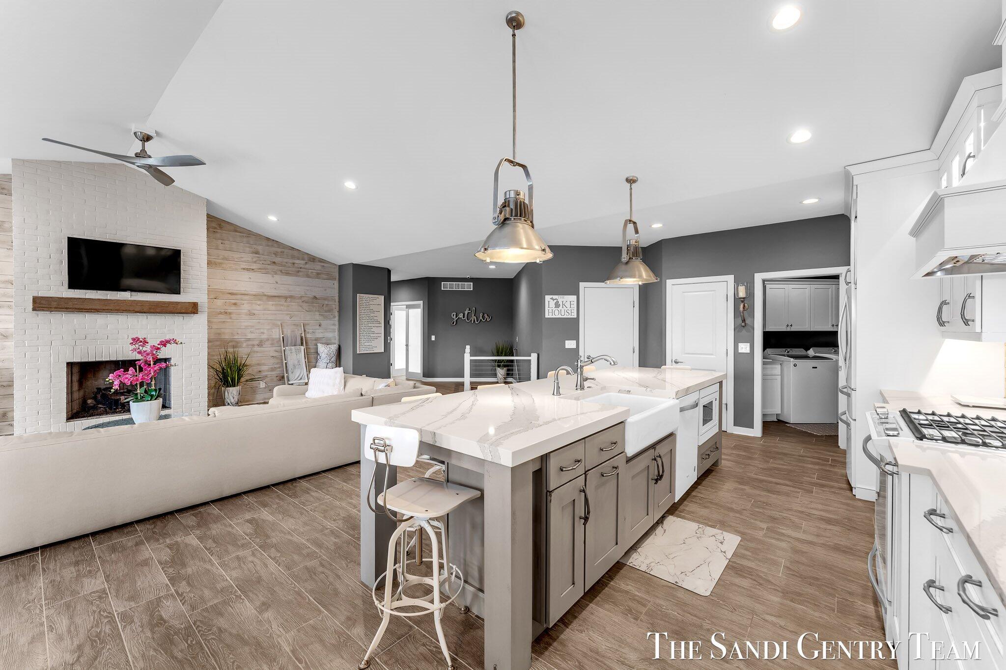 Spring Lake, Michigan, 49456, United States, 4 Bedrooms Bedrooms, ,3 BathroomsBathrooms,Residential,Active,1914577