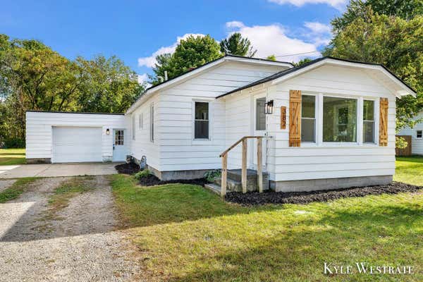 382 W BARTON ST, NEWAYGO, MI 49337 - Image 1