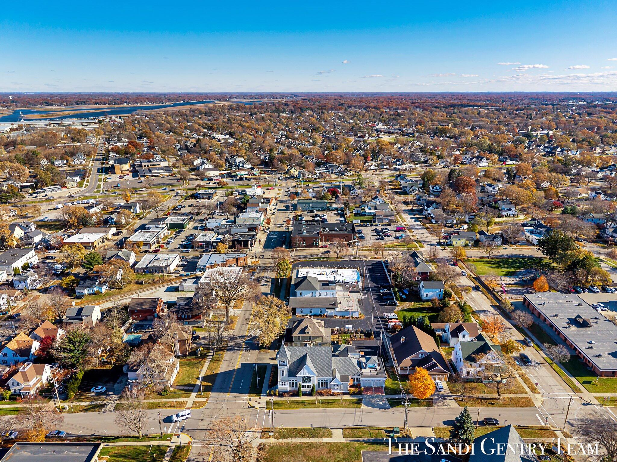 Grand Haven, Michigan, 49417, United States, 3 Bedrooms Bedrooms, ,6 BathroomsBathrooms,Residential,Active,1972168