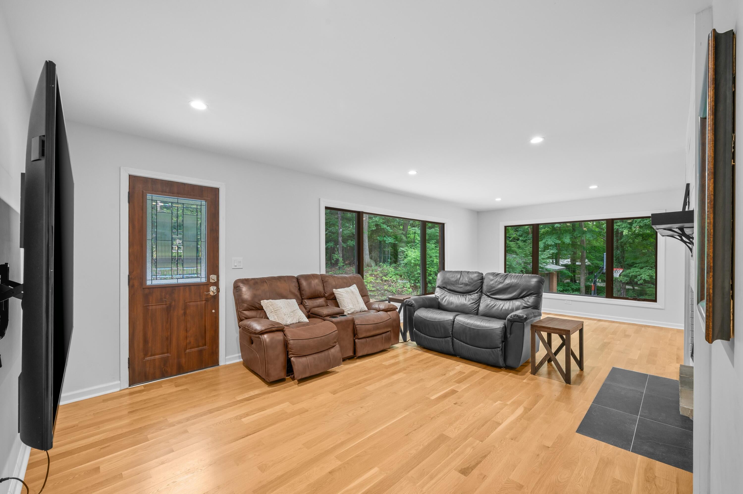 Bridgman, Michigan, 49106, United States, 5 Bedrooms Bedrooms, ,3 BathroomsBathrooms,Residential,Active,1922345