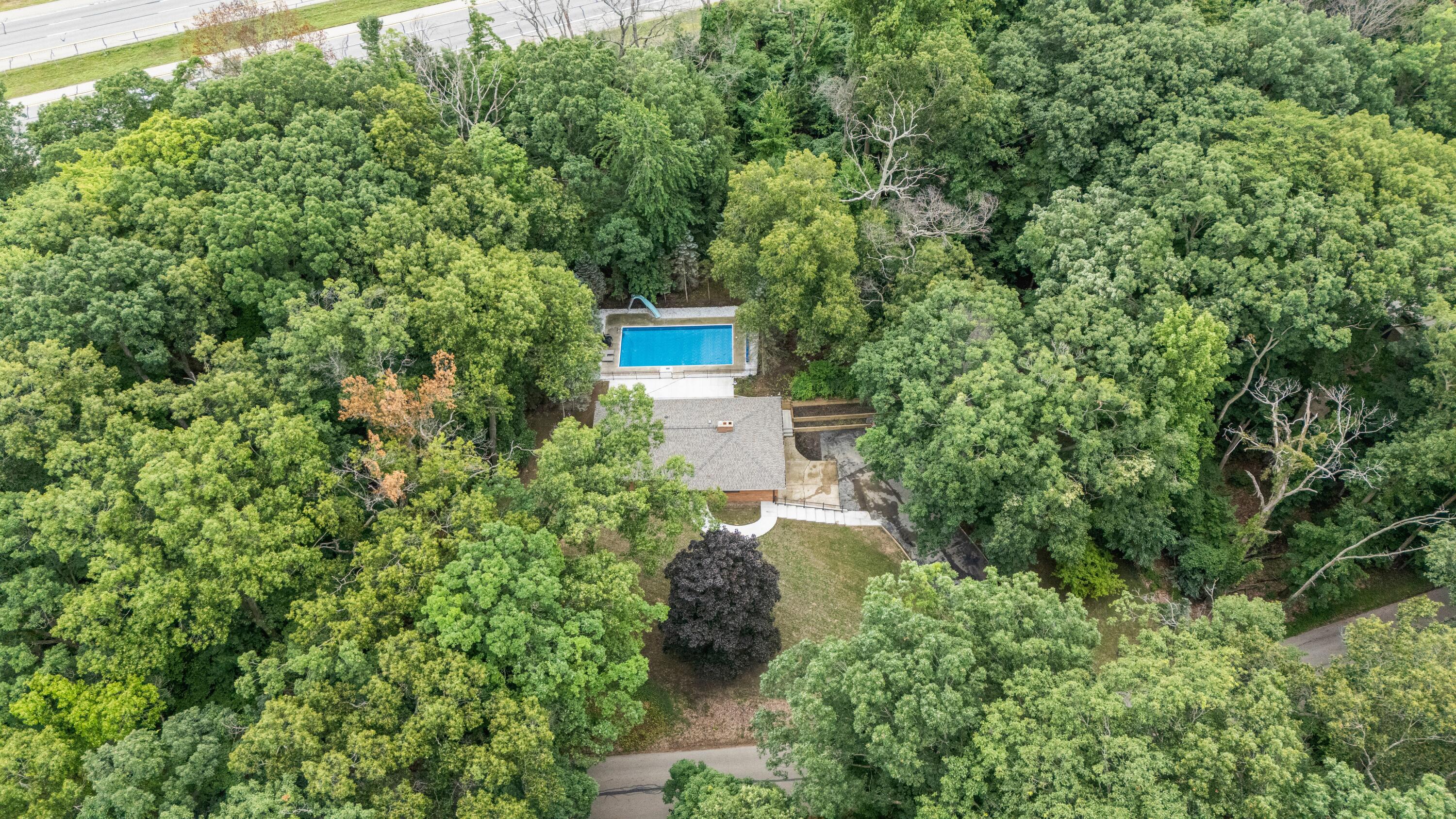 Bridgman, Michigan, 49106, United States, 5 Bedrooms Bedrooms, ,3 BathroomsBathrooms,Residential,Active,1922345