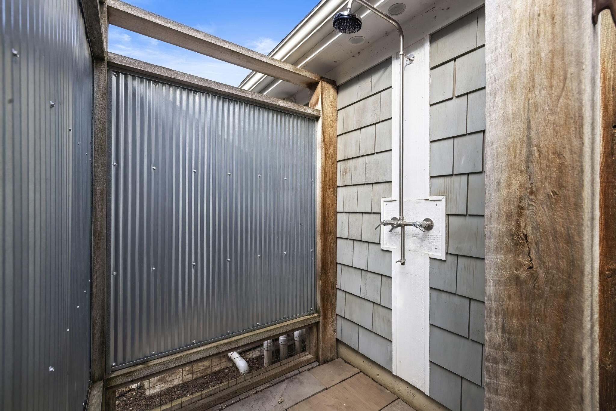 New Buffalo, Michigan, 49117, United States, 4 Bedrooms Bedrooms, ,3 BathroomsBathrooms,Residential,Active,2009867