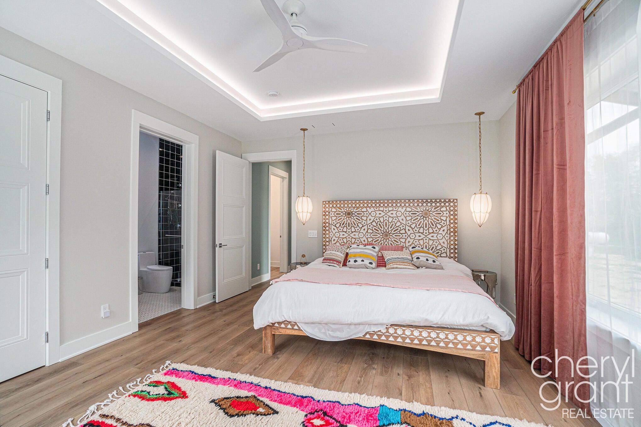 Fennville, Michigan, 49408, United States, 4 Bedrooms Bedrooms, ,4 BathroomsBathrooms,Residential,Active,1964494