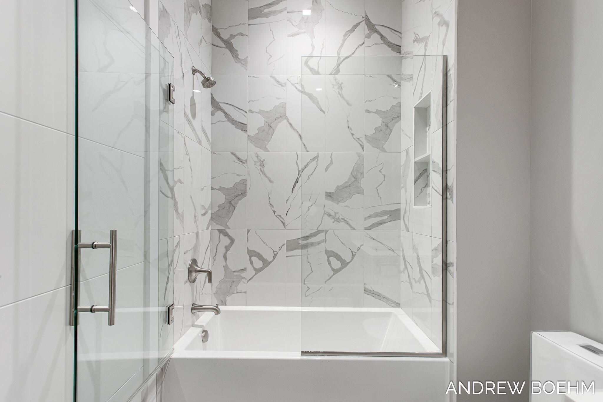 Holland, Michigan, 49423, United States, ,3 BathroomsBathrooms,Residential,Pending,1769506