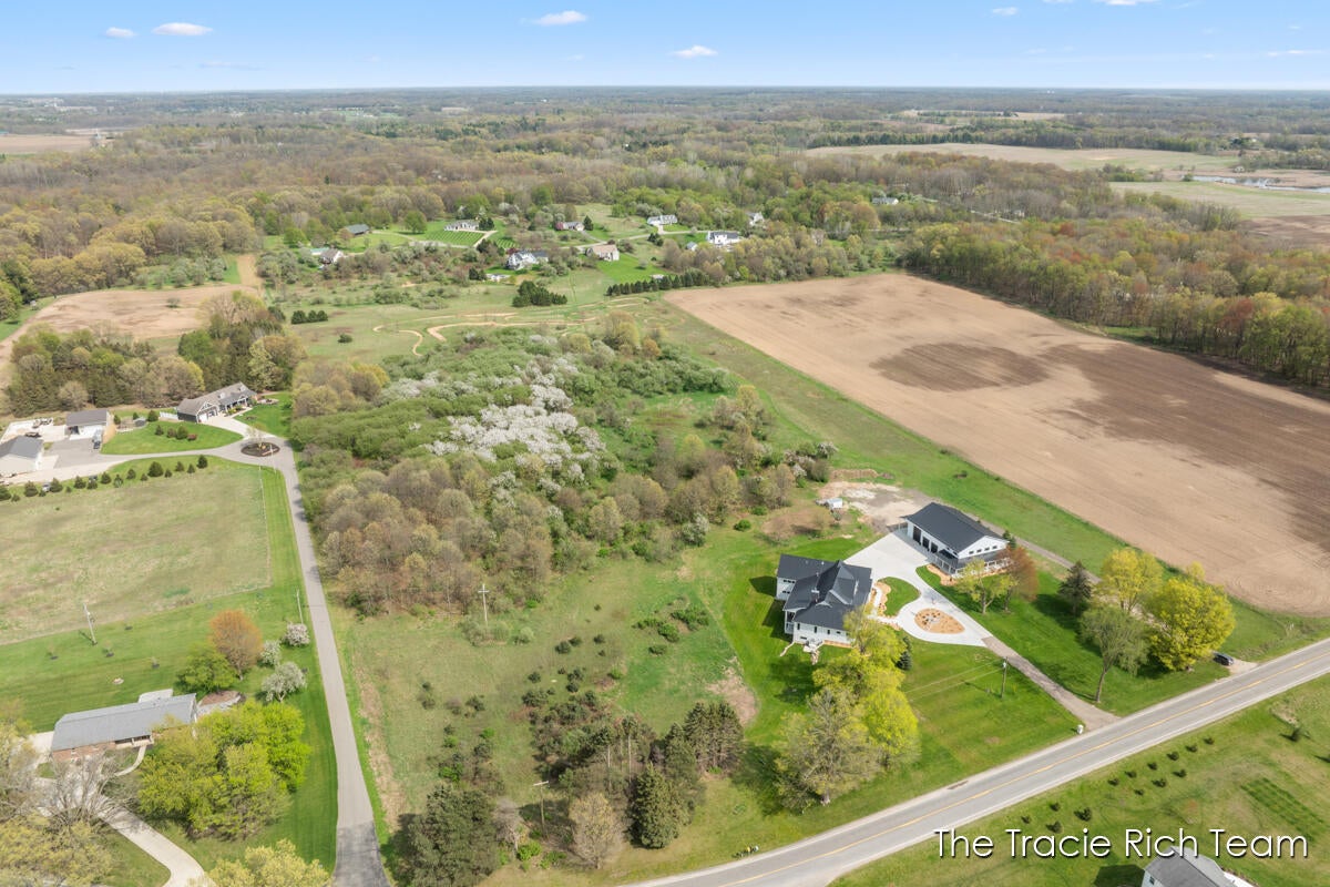 Rockford, Michigan, 49341, United States, 5 Bedrooms Bedrooms, ,5 BathroomsBathrooms,Residential,Active,1929409