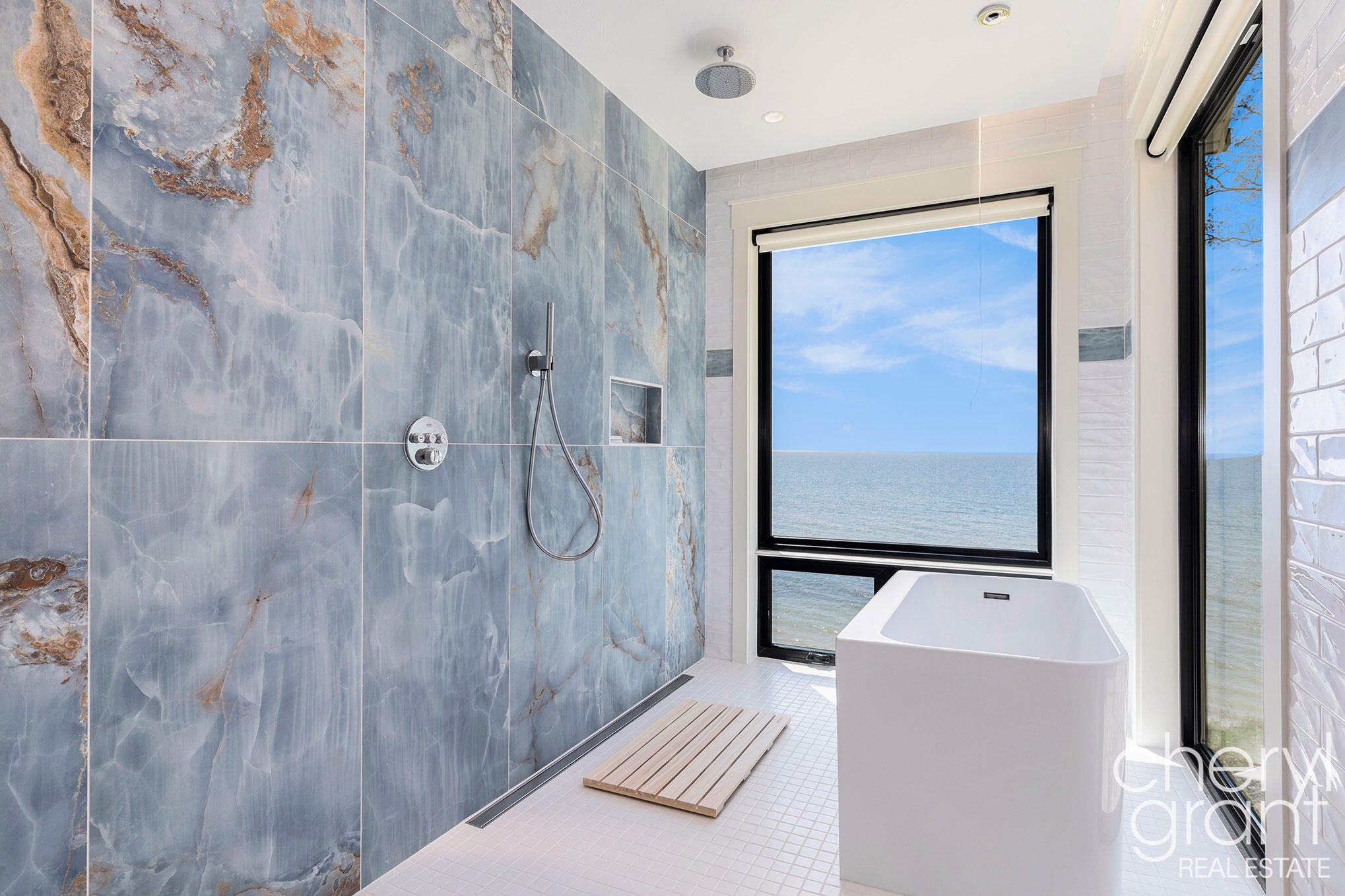 Fennville, Michigan, 49408, United States, 3 Bedrooms Bedrooms, ,4 BathroomsBathrooms,Residential,Active,1929432