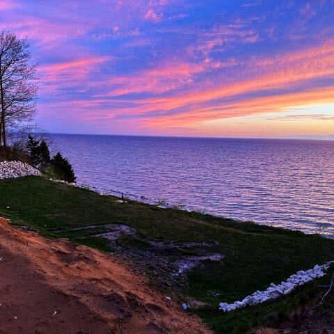 Fennville, Michigan, 49408, United States, 3 Bedrooms Bedrooms, ,4 BathroomsBathrooms,Residential,Active,1849553