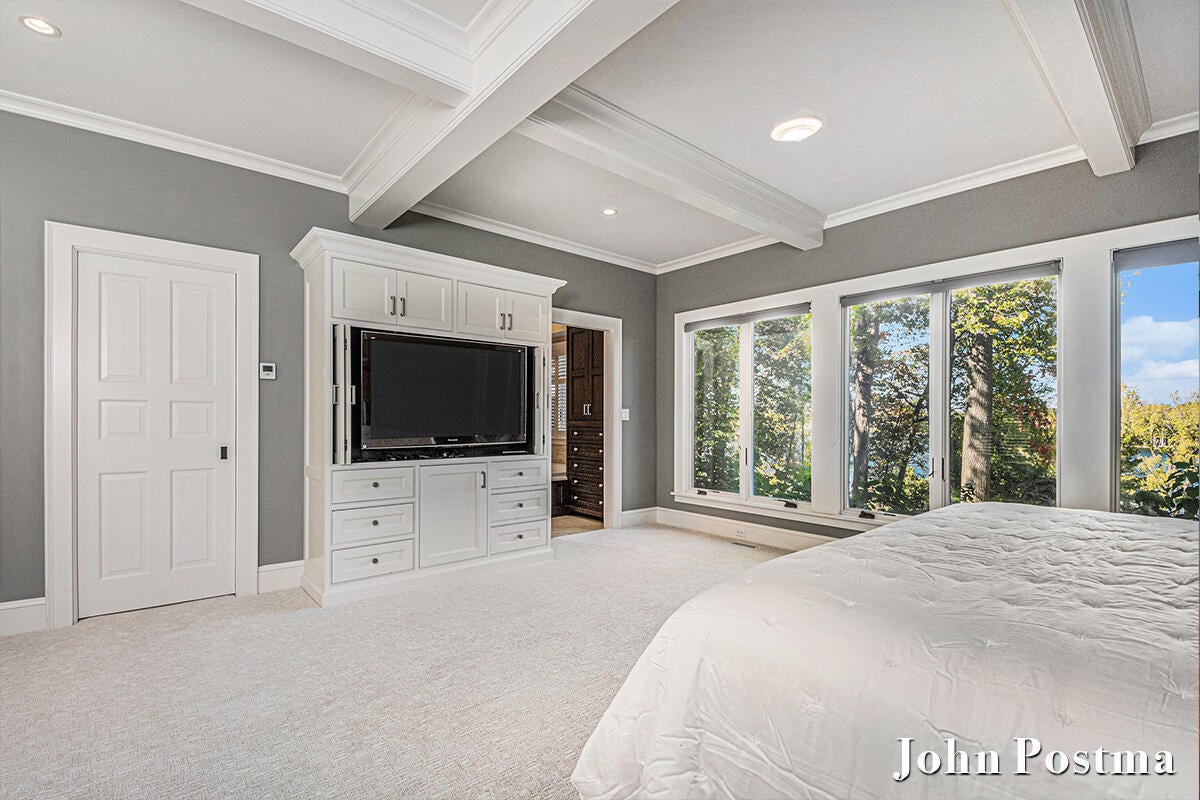 East Grand Rapids, Michigan, 49506, United States, 4 Bedrooms Bedrooms, ,6 BathroomsBathrooms,Residential,Active,2015444