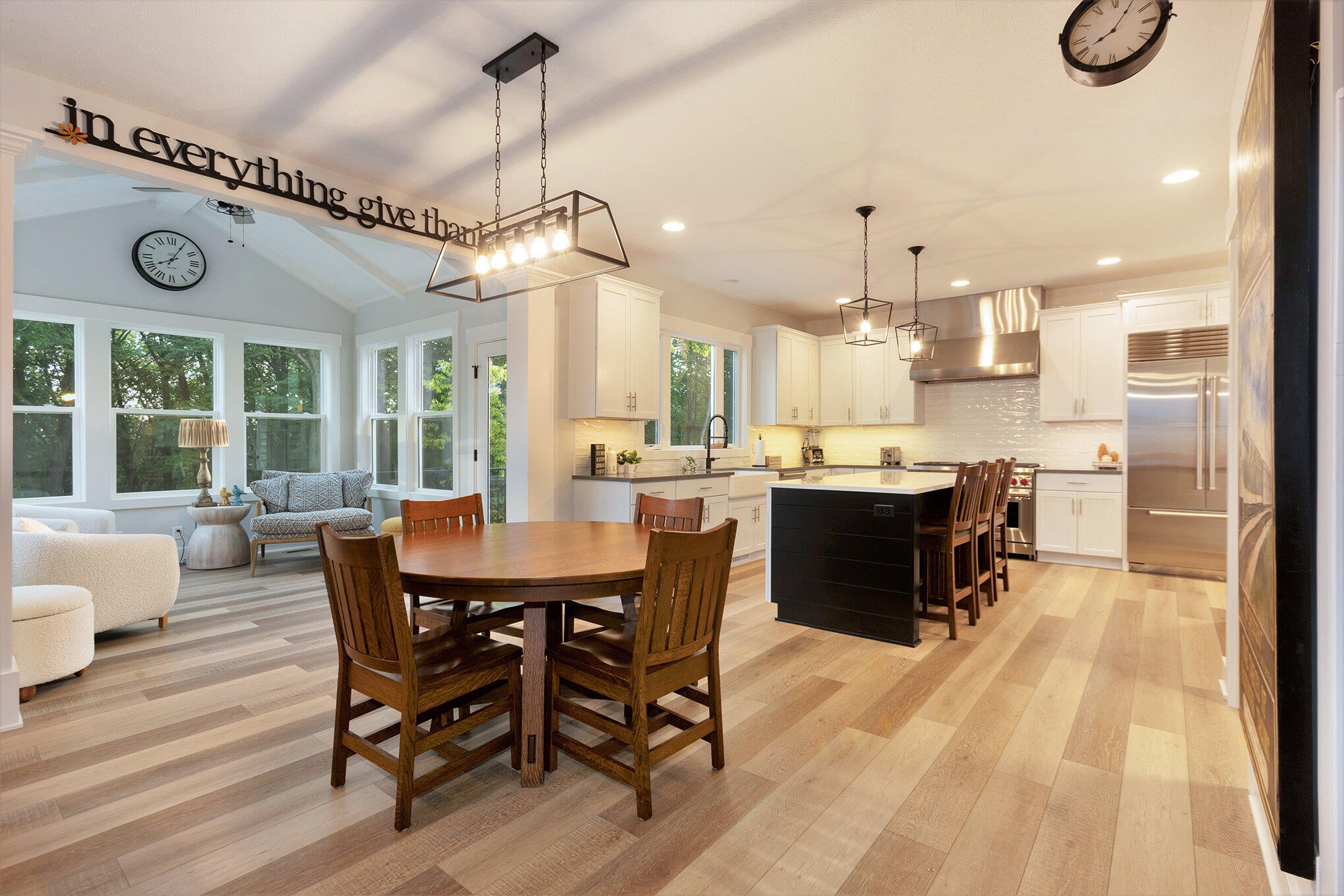 Grand Rapids, Michigan, 49525, United States, 4 Bedrooms Bedrooms, ,4 BathroomsBathrooms,Residential,Active,1987274