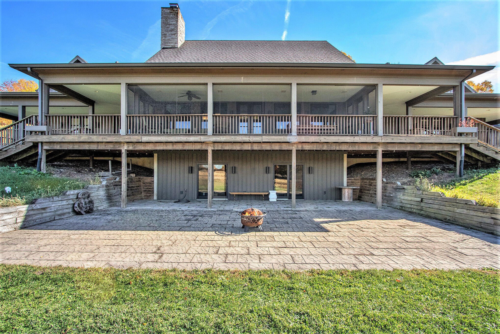 Berrien Springs, Michigan, 49103, United States, ,5 BathroomsBathrooms,Residential,Active,1849497