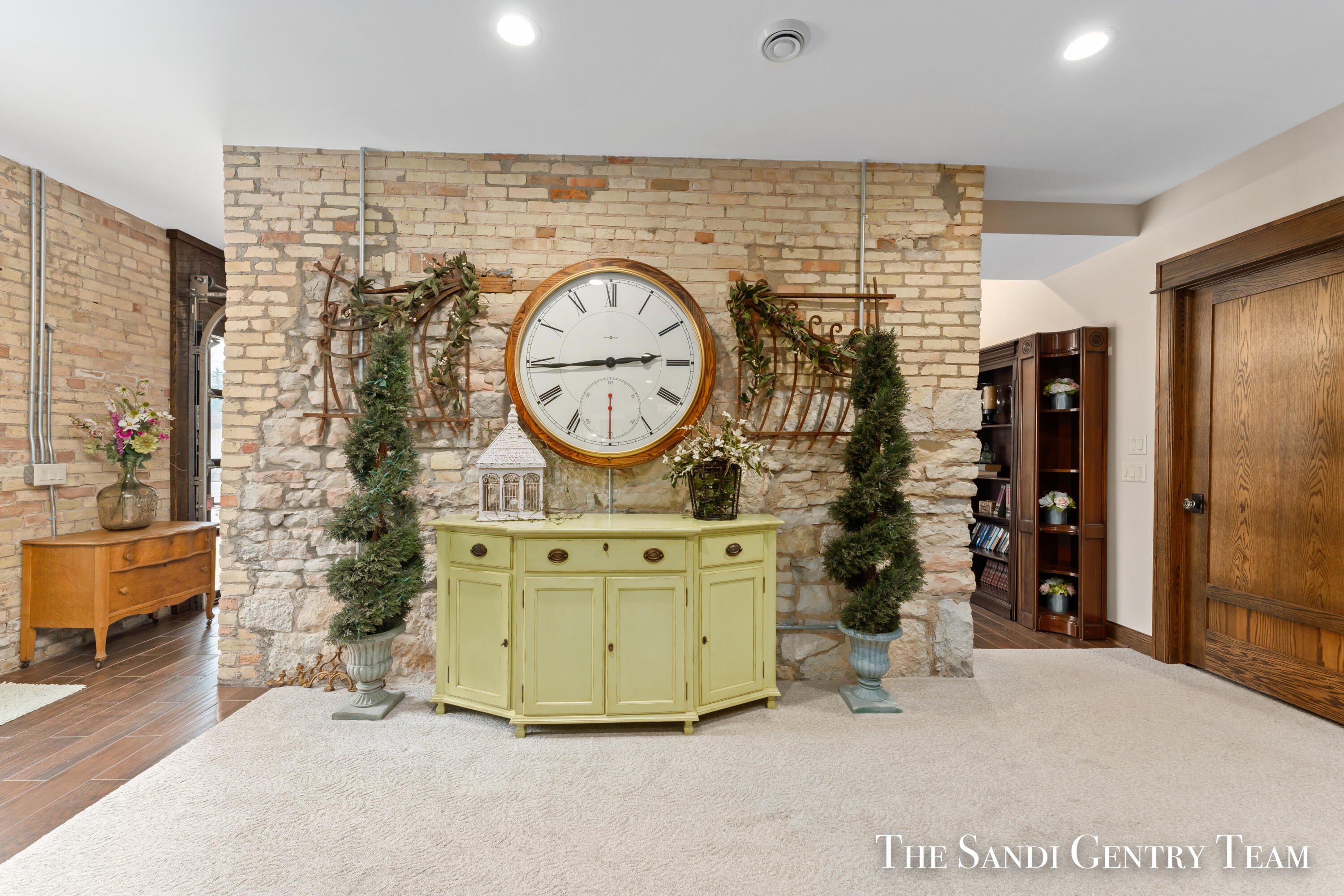 Grand Haven, Michigan, 49417, United States, 3 Bedrooms Bedrooms, ,6 BathroomsBathrooms,Residential,Active,1972168