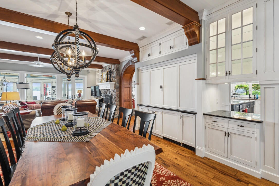 White Pigeon, Michigan, 49099, United States, 9 Bedrooms Bedrooms, ,9 BathroomsBathrooms,Residential,Active,1849554