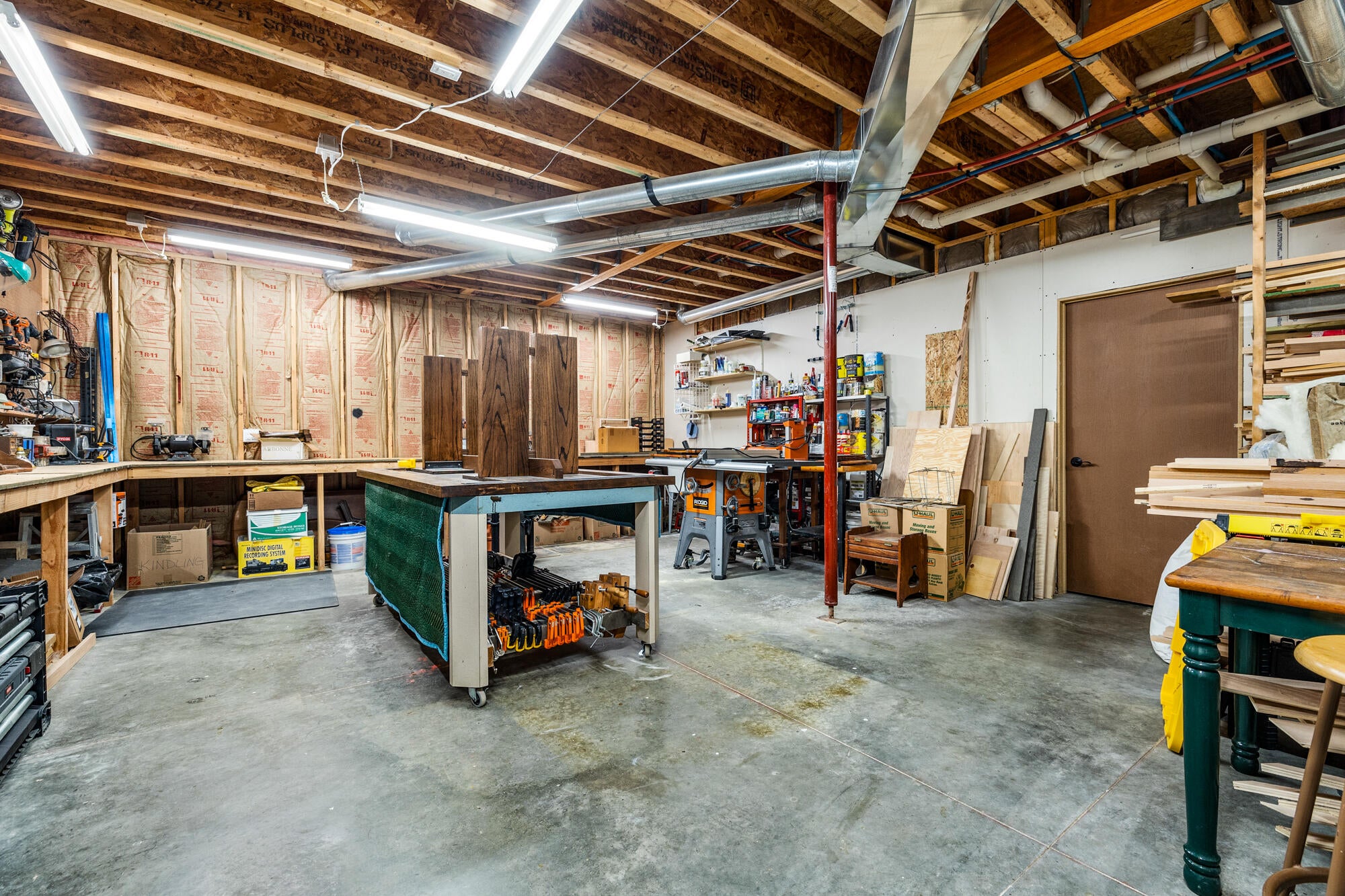 Berrien Springs, Michigan, 49103, United States, ,5 BathroomsBathrooms,Residential,Active,1849497